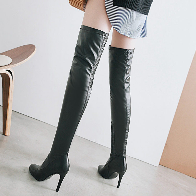 Overknee-Stretch-Stiefel mit High Heels – Eleganz trifft auf Sinnlichkeit
